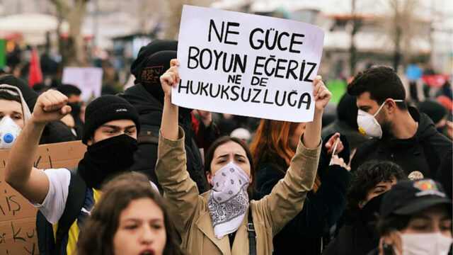 Gençlik, Boykot ve Ötesi