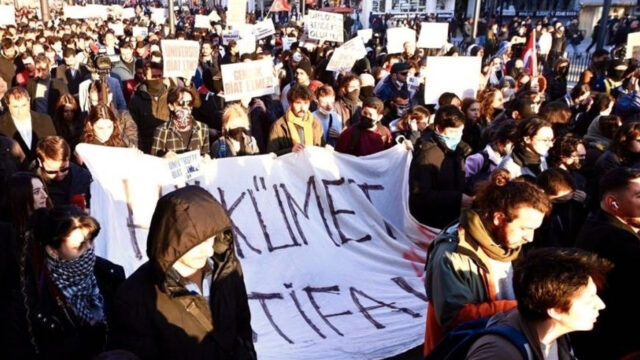 Yabancılaşmanın Sınırında: Mart İsyanı’nın Politik Anlamı