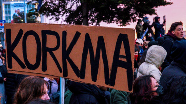 Direnişe Kenar Notları