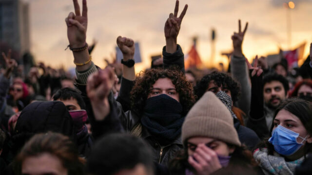 Ülkeyi Yurt Kılmanın Peşinde: 2025 Baharından Geleceğe Bakmak