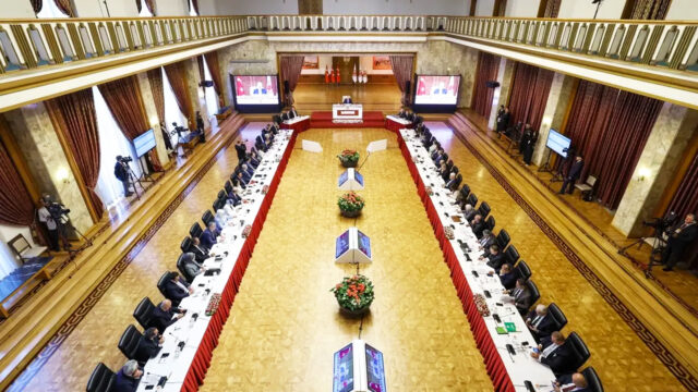 Yeni Çözüm Sürecinde Demokrasi ve Barış Muarızları ve Müdafileri