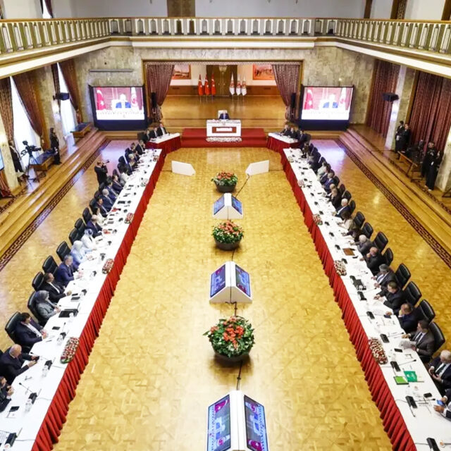 Yeni Çözüm Sürecinde Demokrasi ve Barış Muarızları ve Müdafileri