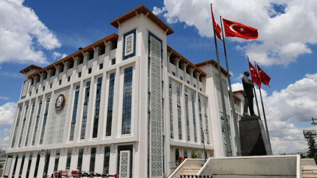 Emniyette Reform mu, Tehdit mi?