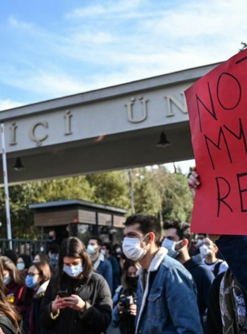 Kulüp Odasından Kamusal Alana