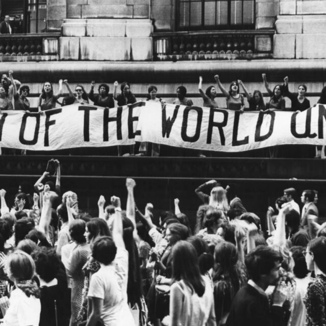 Dünyanın Dört Bir Yanından Kadınlar 8 Mart’a Yürüyor