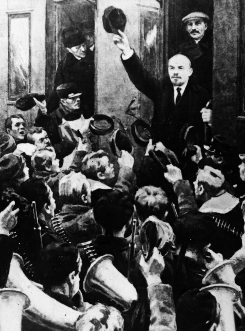 “Dünyayı dolaşıyor Lenin!”