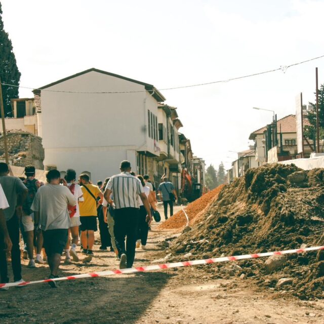 Tuğçe Tezer ile Söyleşi: Antakya’yı Kaybın, Hâfızanın ve Umudun İzinde Adımlamak