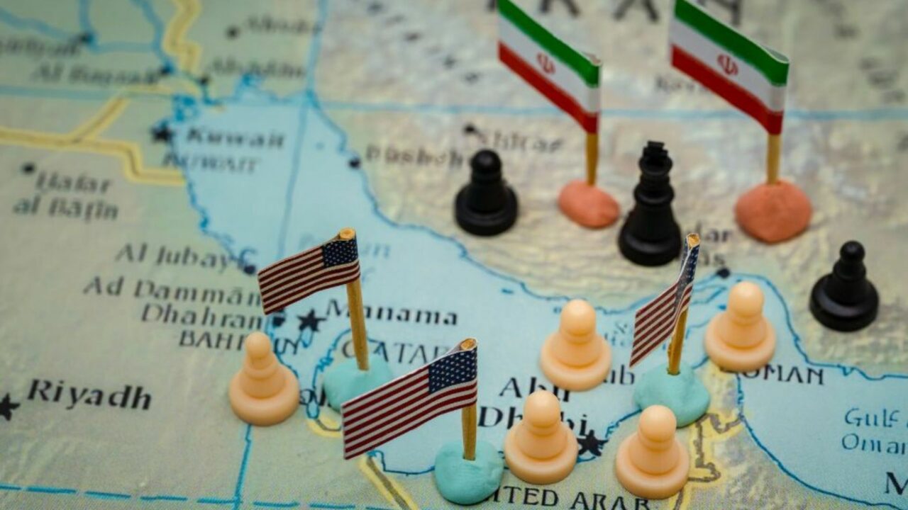 Hakan Güneş ile Söyleşi: İran Savaşı’nda İkinci Aya Girilirken: “Evdeki Hesap Çarşıya Hiç Uymadı”