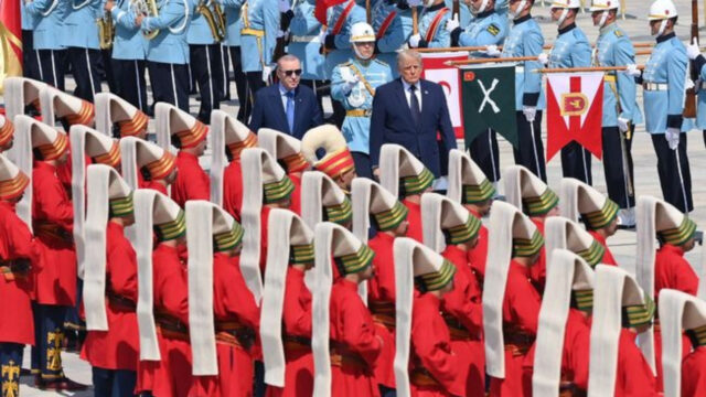 İhtişamın Ekonomi Politiği: Thorstein B. Veblen’in Kapitalizm Eleştirisi Üzerinden NATO Zirvesine Bir Bakış